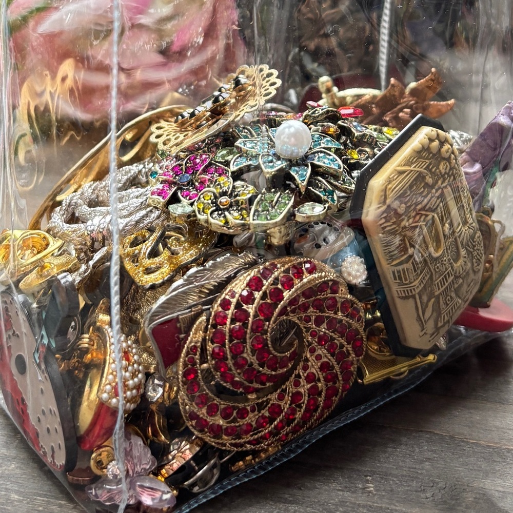 Mystery bag of Pins and Brooches! Over 80 pieces